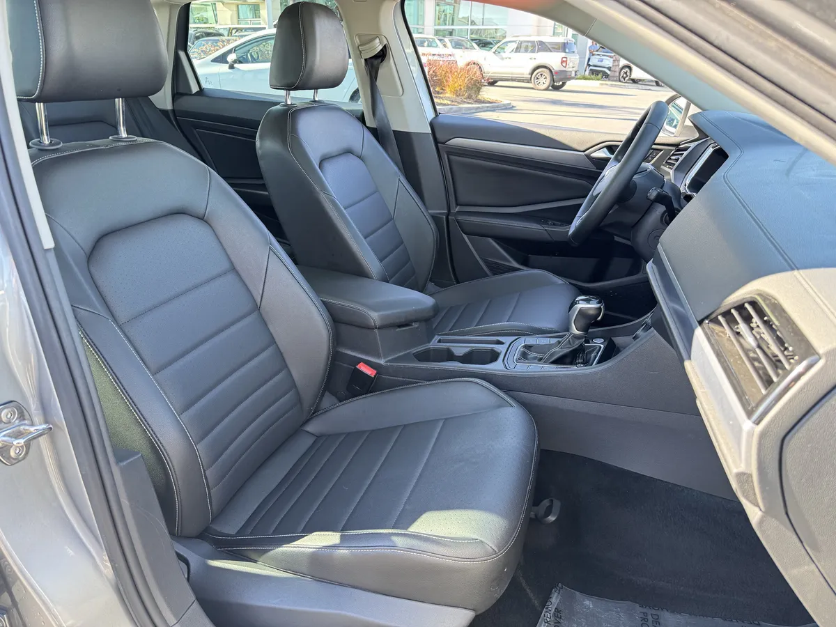 2022 Volkswagen Jetta SE thumbnail 34