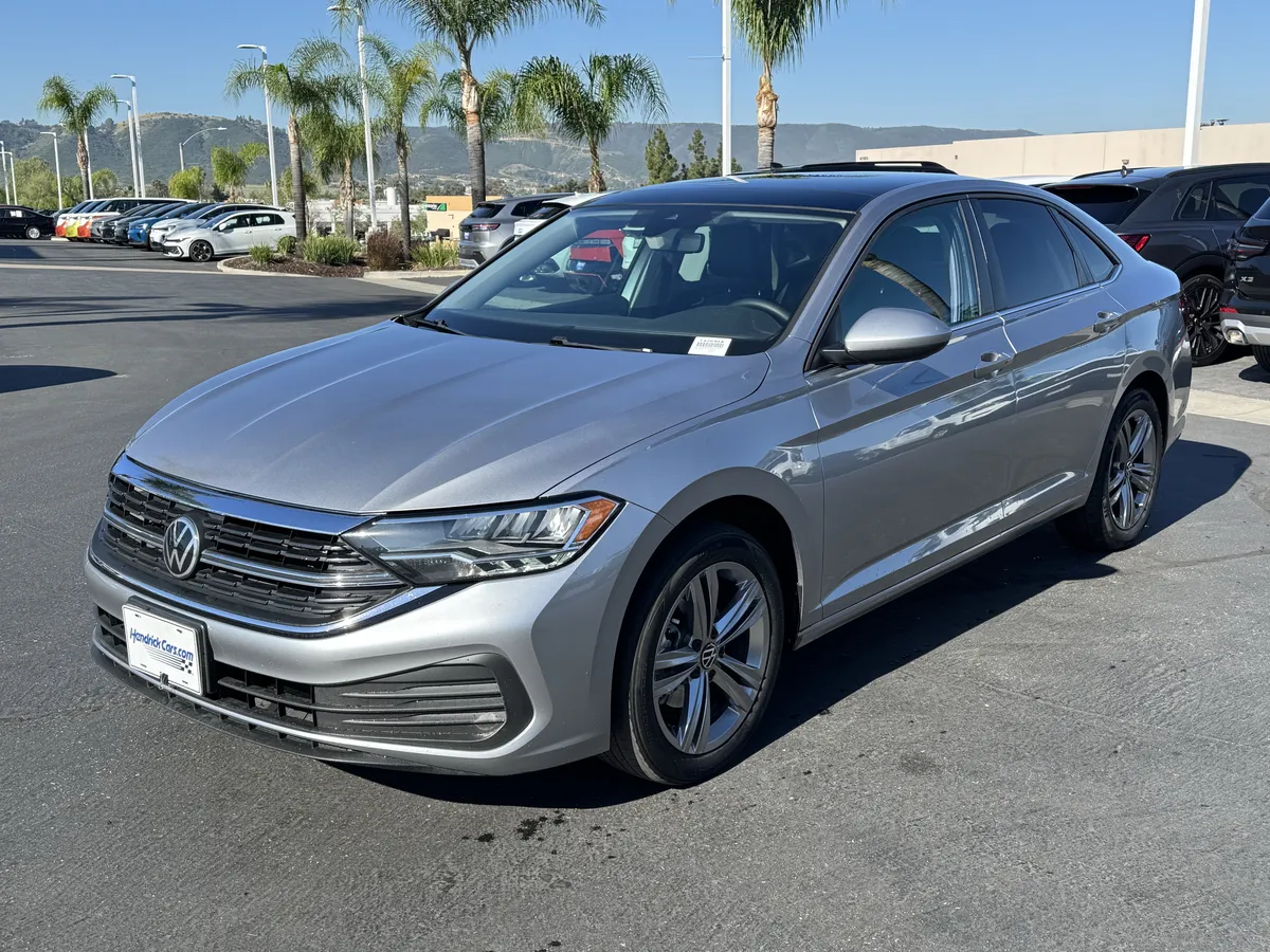 2022 Volkswagen Jetta SE thumbnail 4