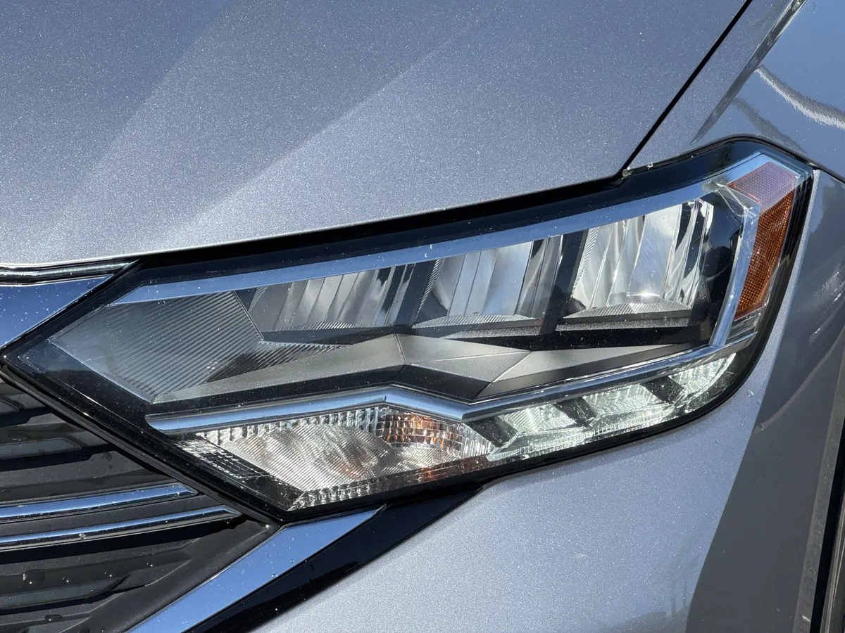 2022 Volkswagen Jetta SE thumbnail 5