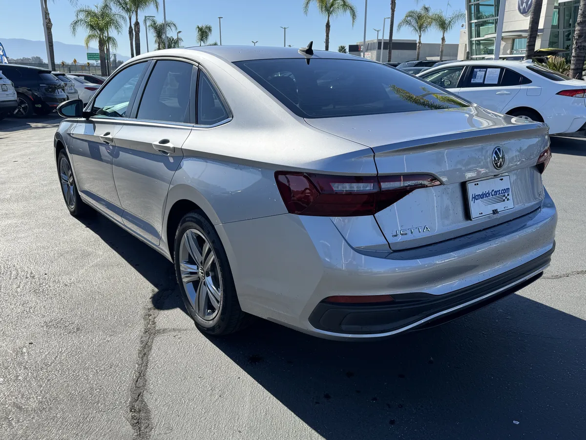 2022 Volkswagen Jetta SE thumbnail 7