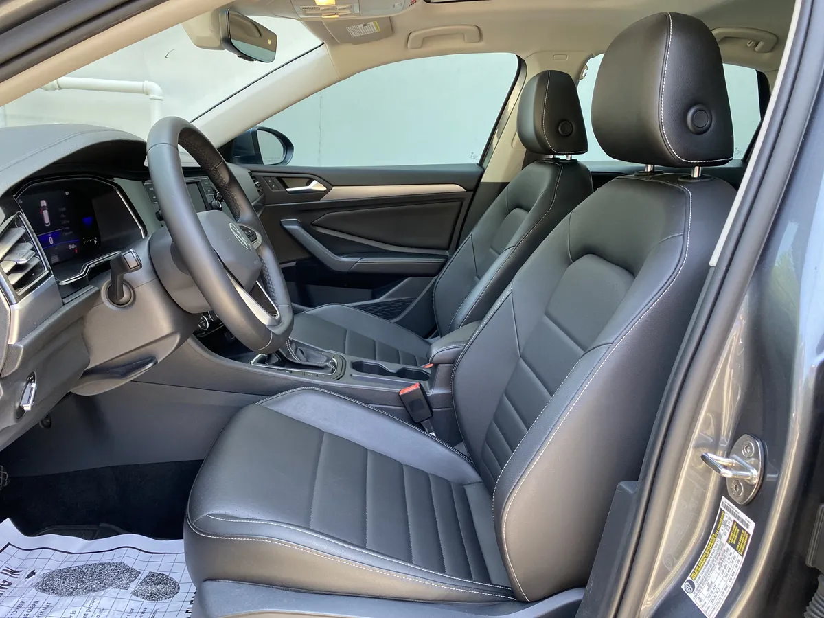 2022 Volkswagen Jetta SE thumbnail 14