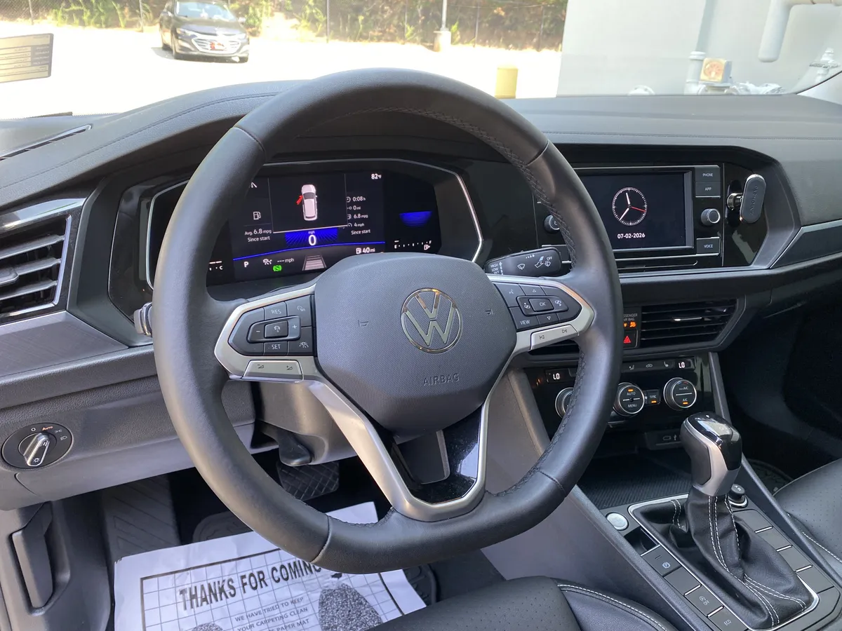 2022 Volkswagen Jetta SE thumbnail 15