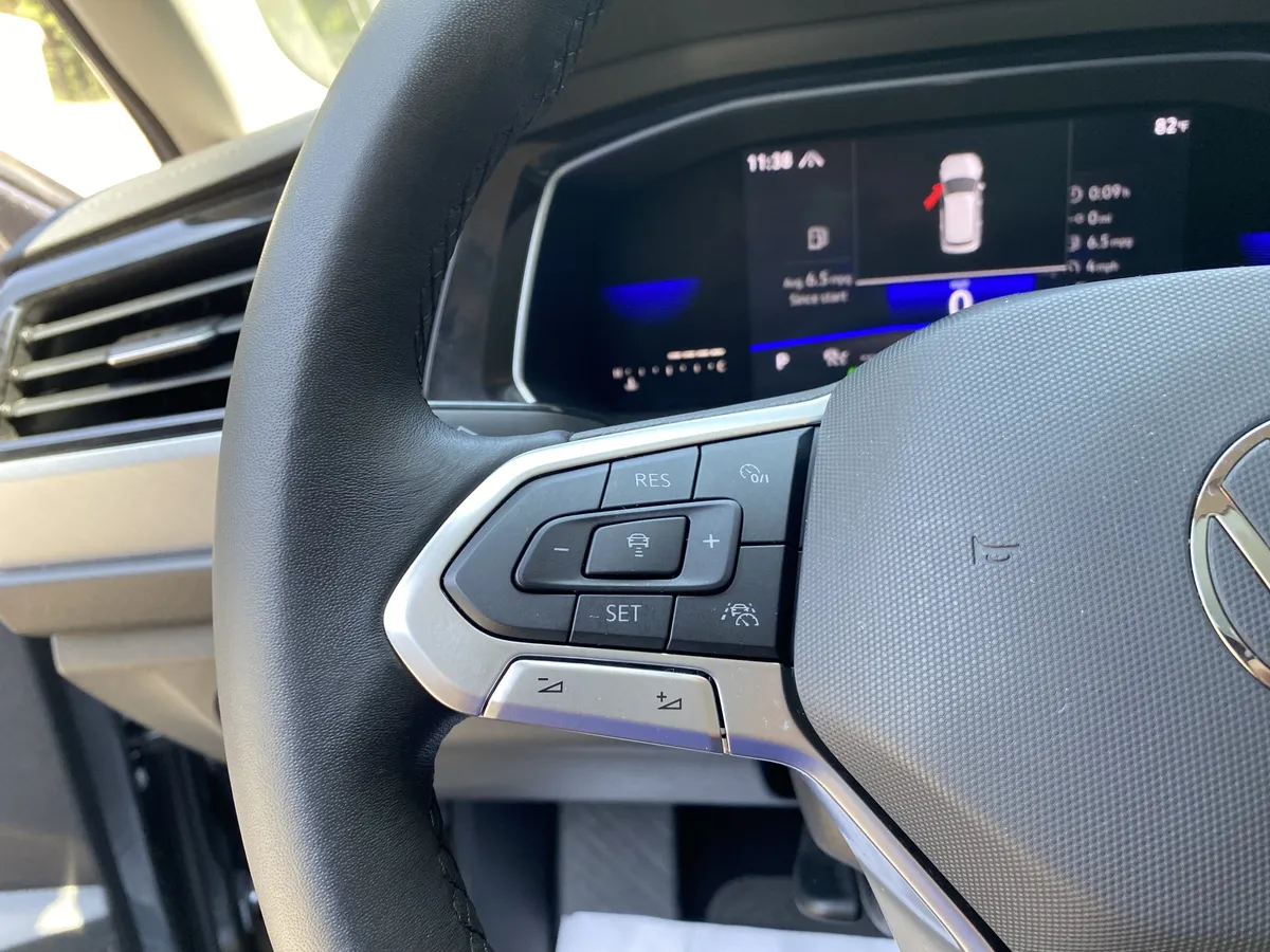 2022 Volkswagen Jetta SE thumbnail 17