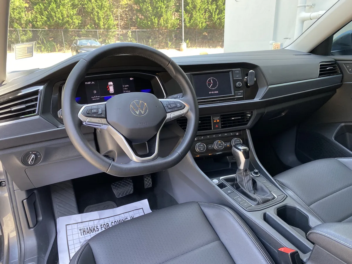 2022 Volkswagen Jetta SE thumbnail 31