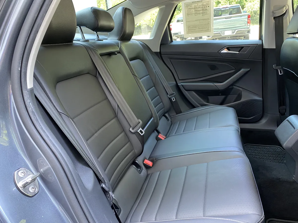 2022 Volkswagen Jetta SE thumbnail 33