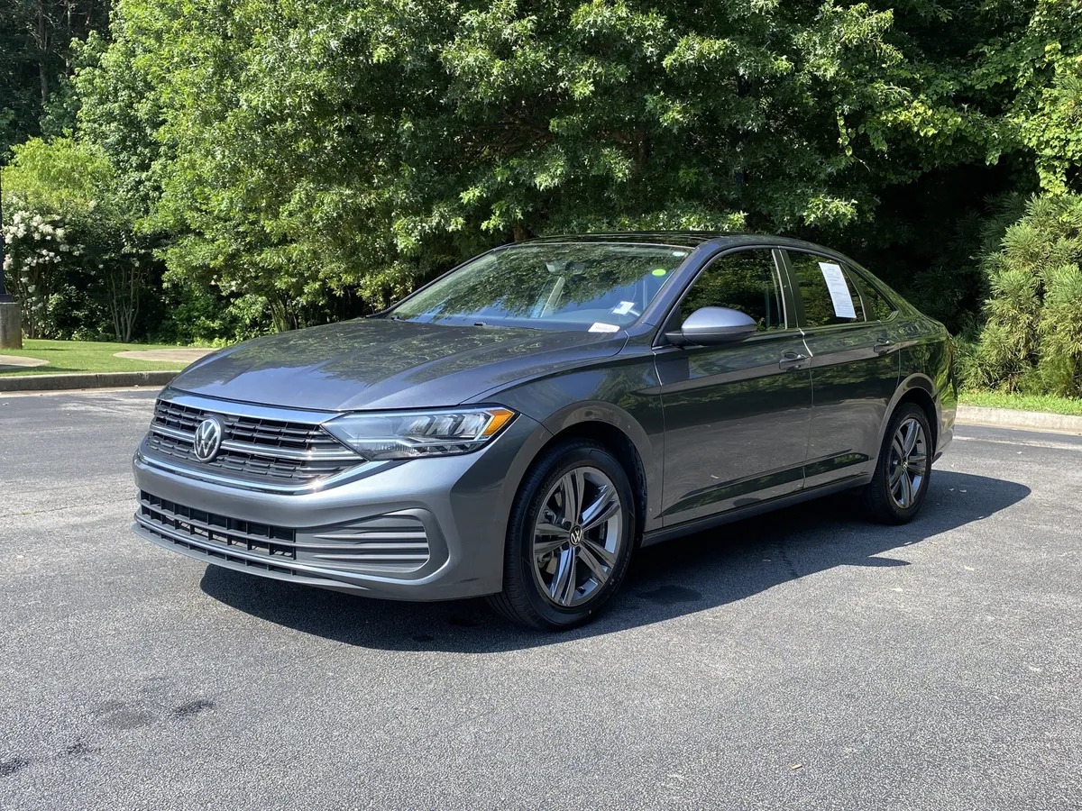 2022 Volkswagen Jetta SE thumbnail 4
