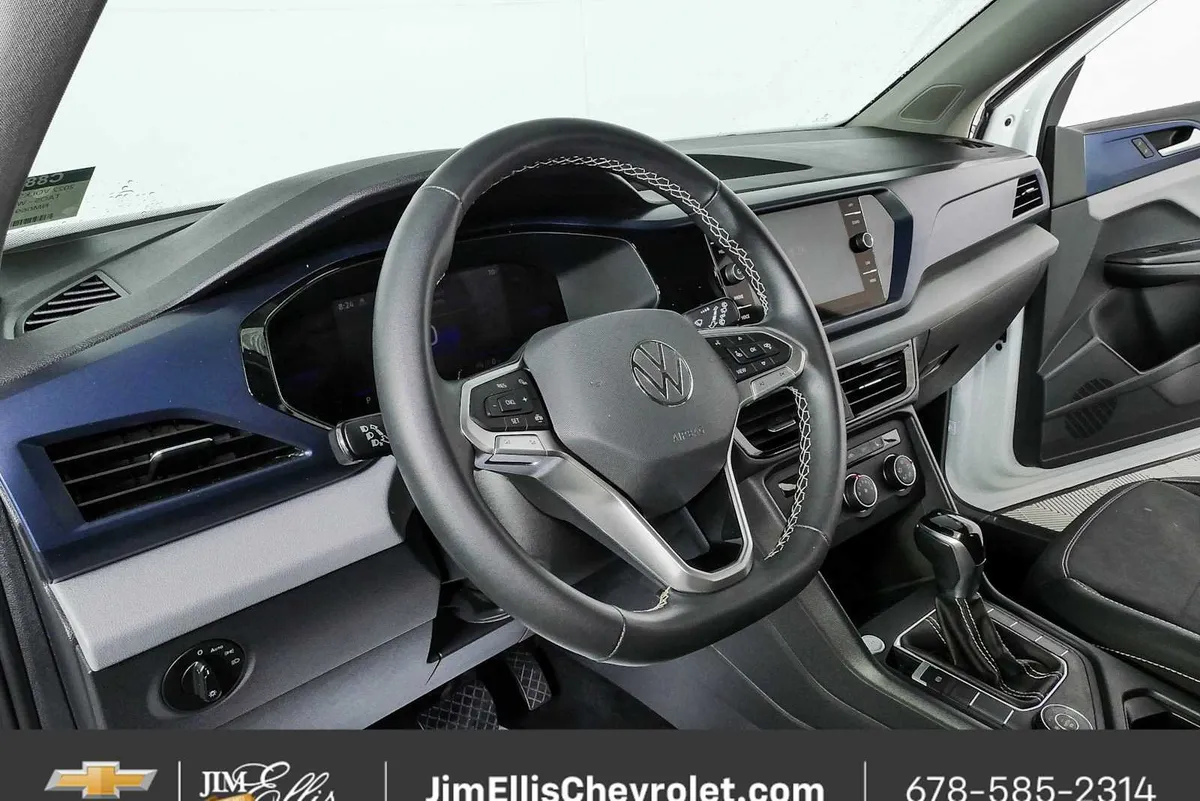 2022 Volkswagen Taos 1.5T SE thumbnail 4