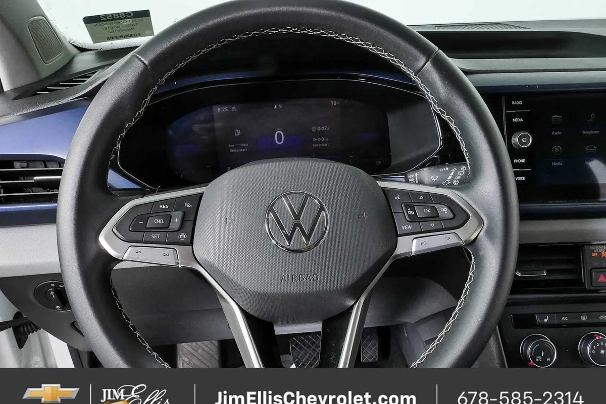 2022 Volkswagen Taos 1.5T SE thumbnail 8