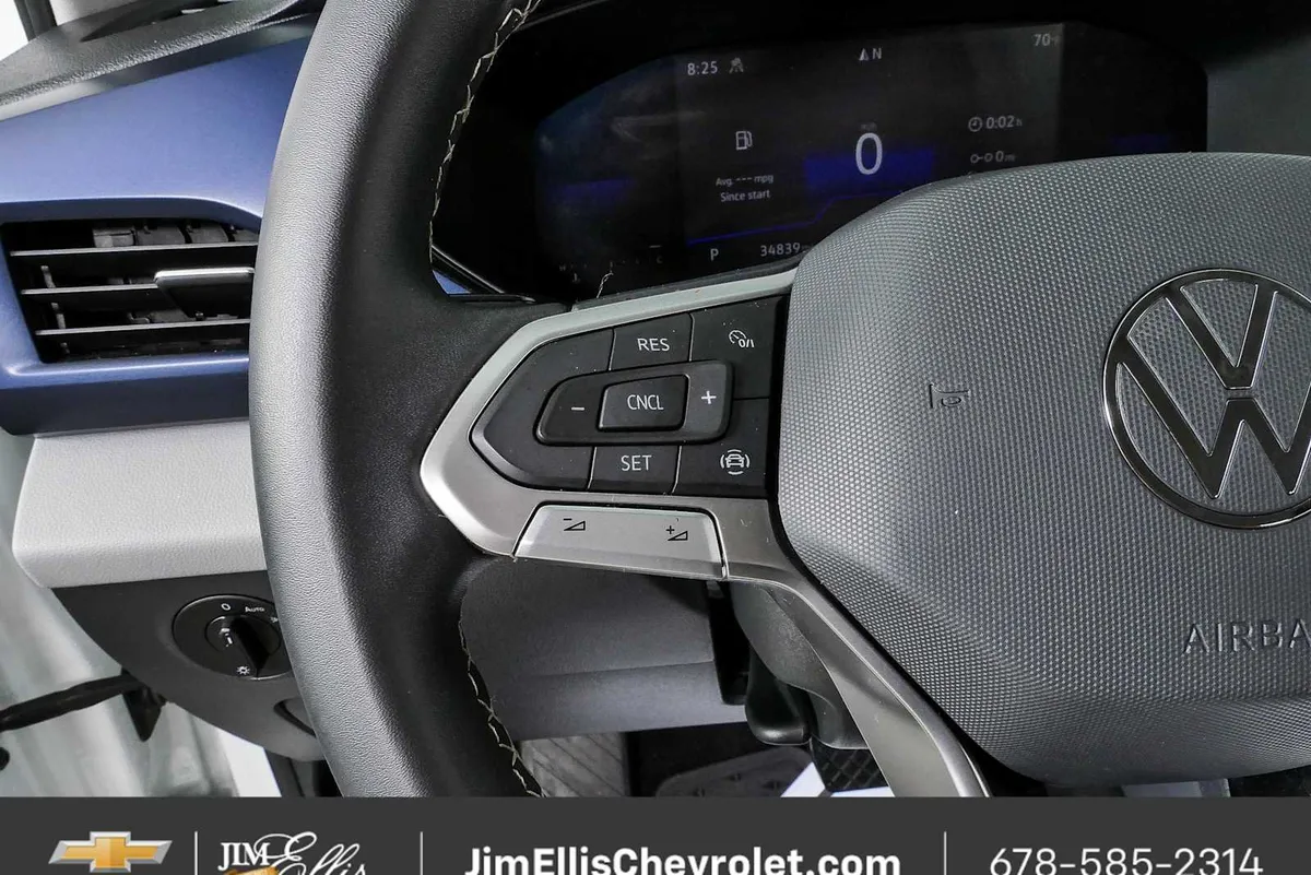 2022 Volkswagen Taos 1.5T SE thumbnail 9