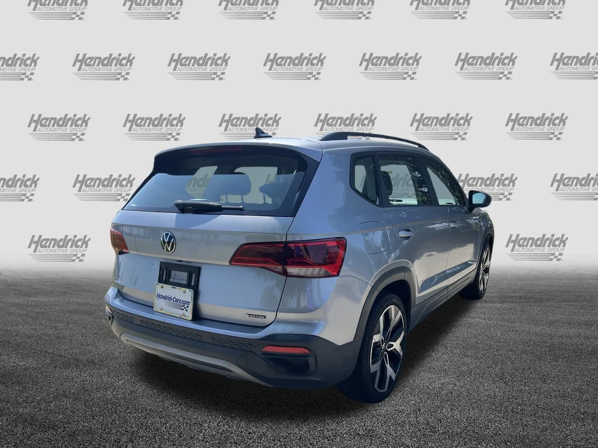 2022 Volkswagen Taos S thumbnail 10