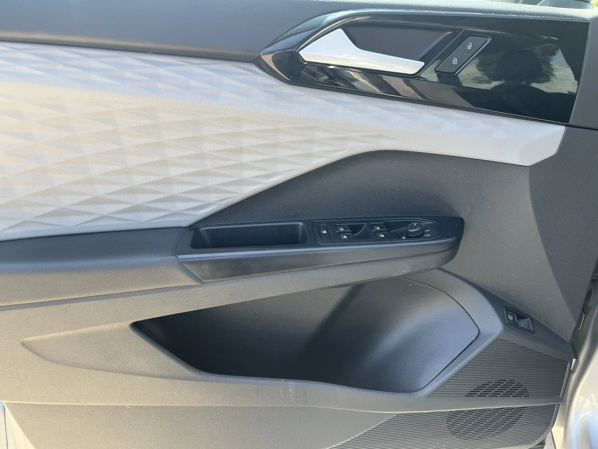 2022 Volkswagen Taos S thumbnail 13
