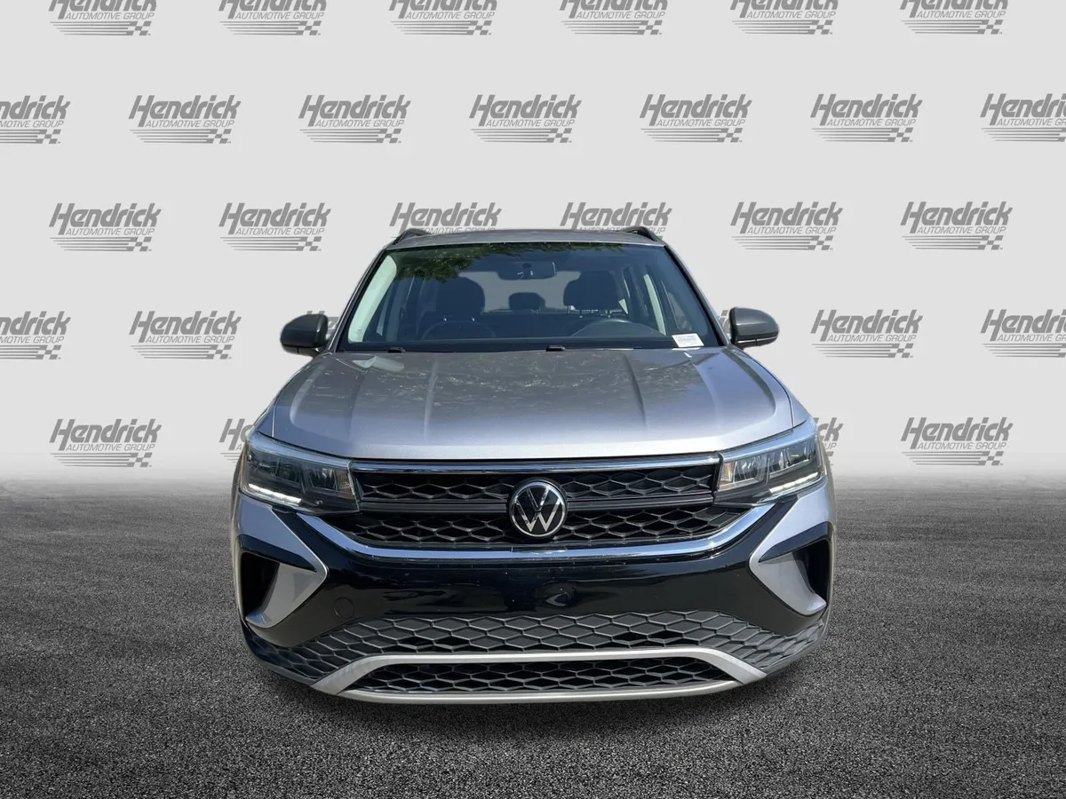 2022 Volkswagen Taos S thumbnail 2