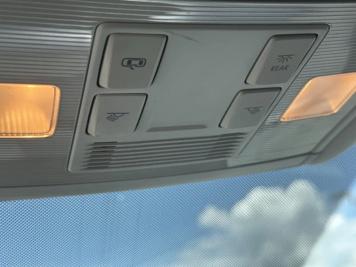 2022 Volkswagen Taos SE thumbnail 28
