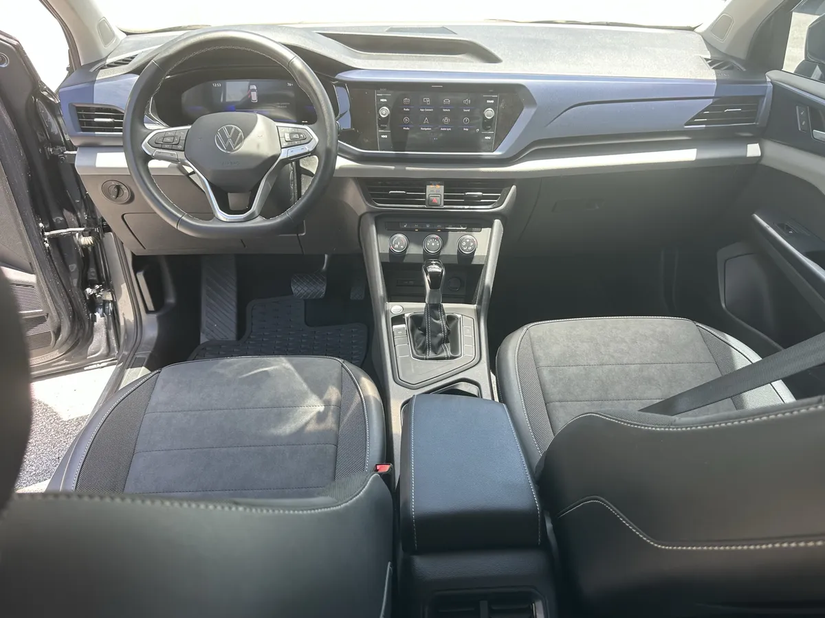 2022 Volkswagen Taos SE thumbnail 32