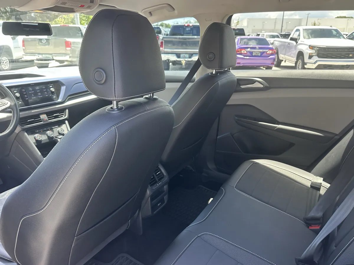 2022 Volkswagen Taos SE thumbnail 33