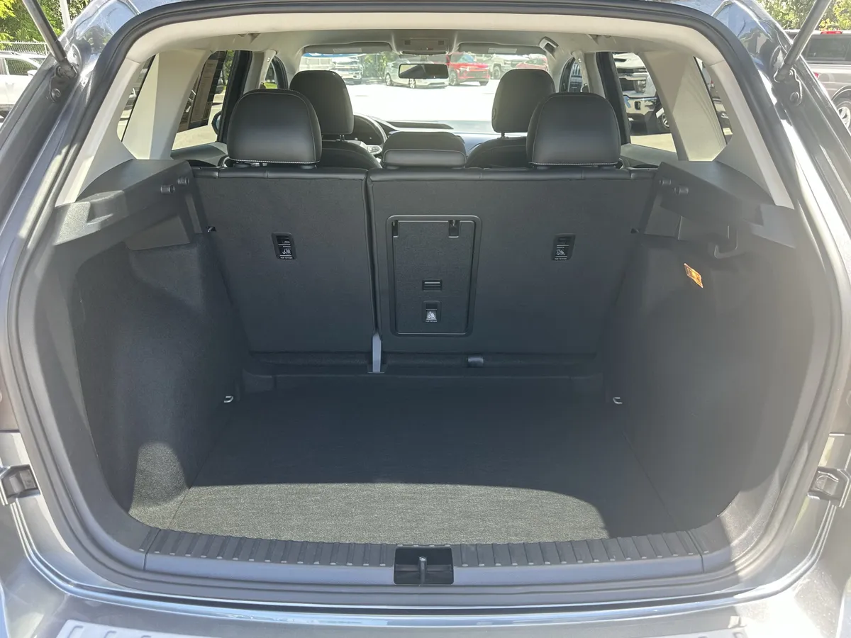 2022 Volkswagen Taos SE thumbnail 35
