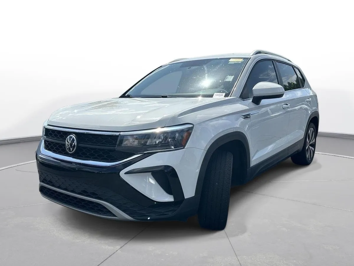 2022 Volkswagen Taos SE thumbnail 2
