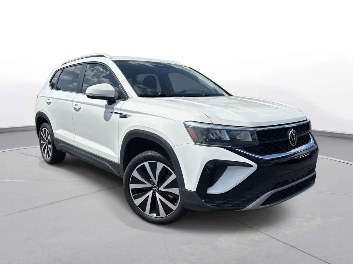 2022 Volkswagen Taos SE thumbnail 4
