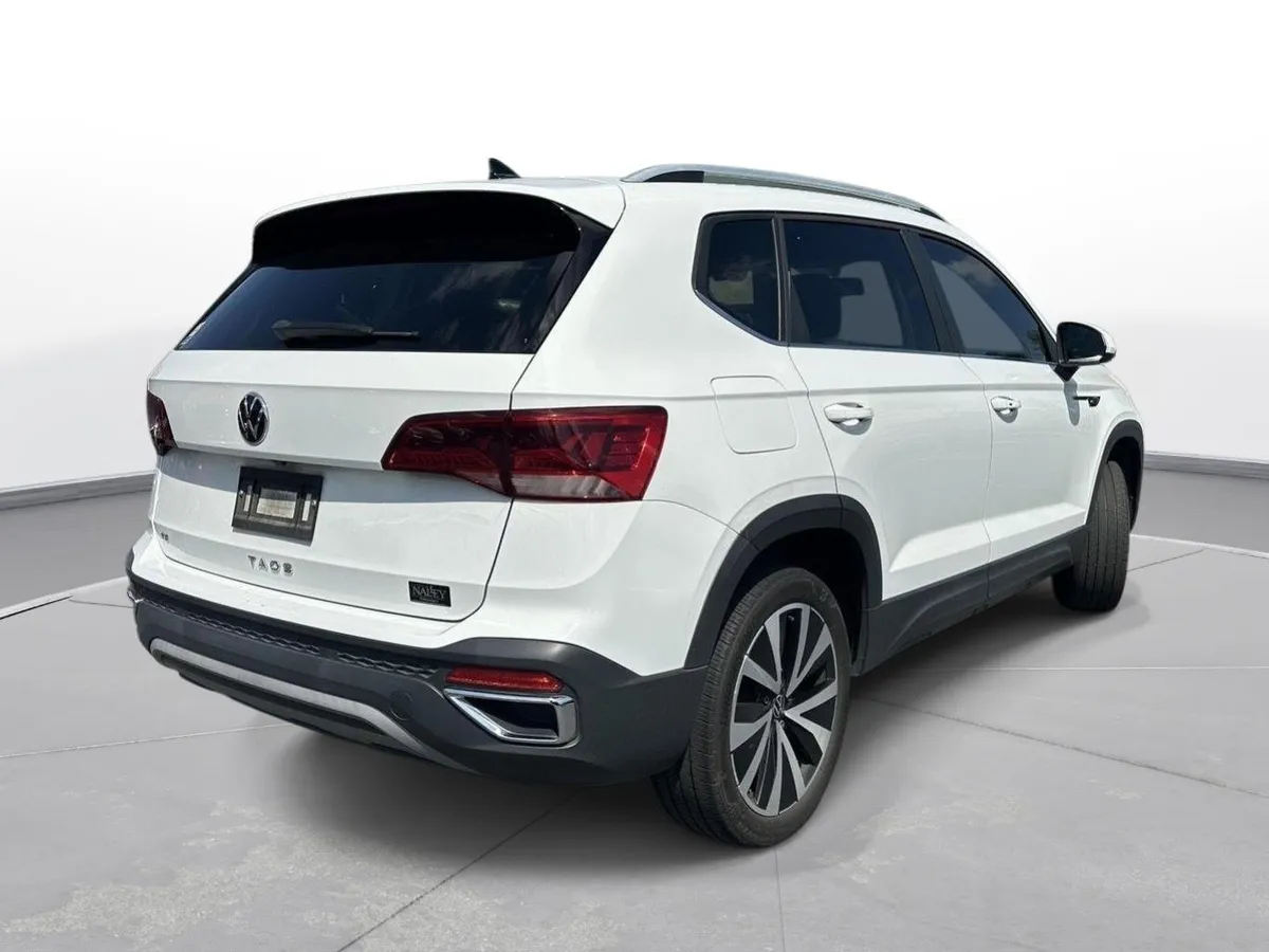 2022 Volkswagen Taos SE thumbnail 6
