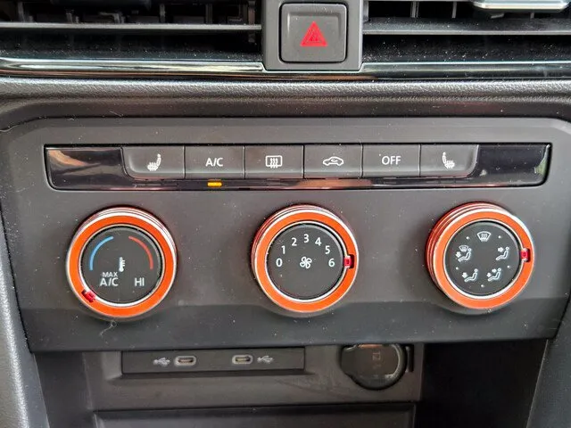 2022 Volkswagen Taos SE thumbnail 15