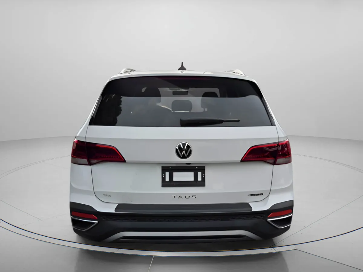 2022 Volkswagen Taos SE thumbnail 4