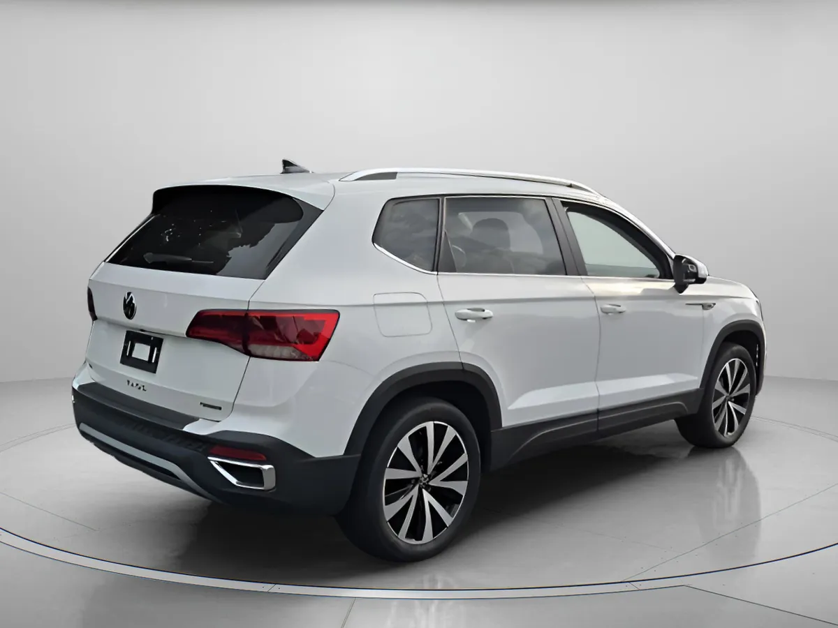 2022 Volkswagen Taos SE thumbnail 5