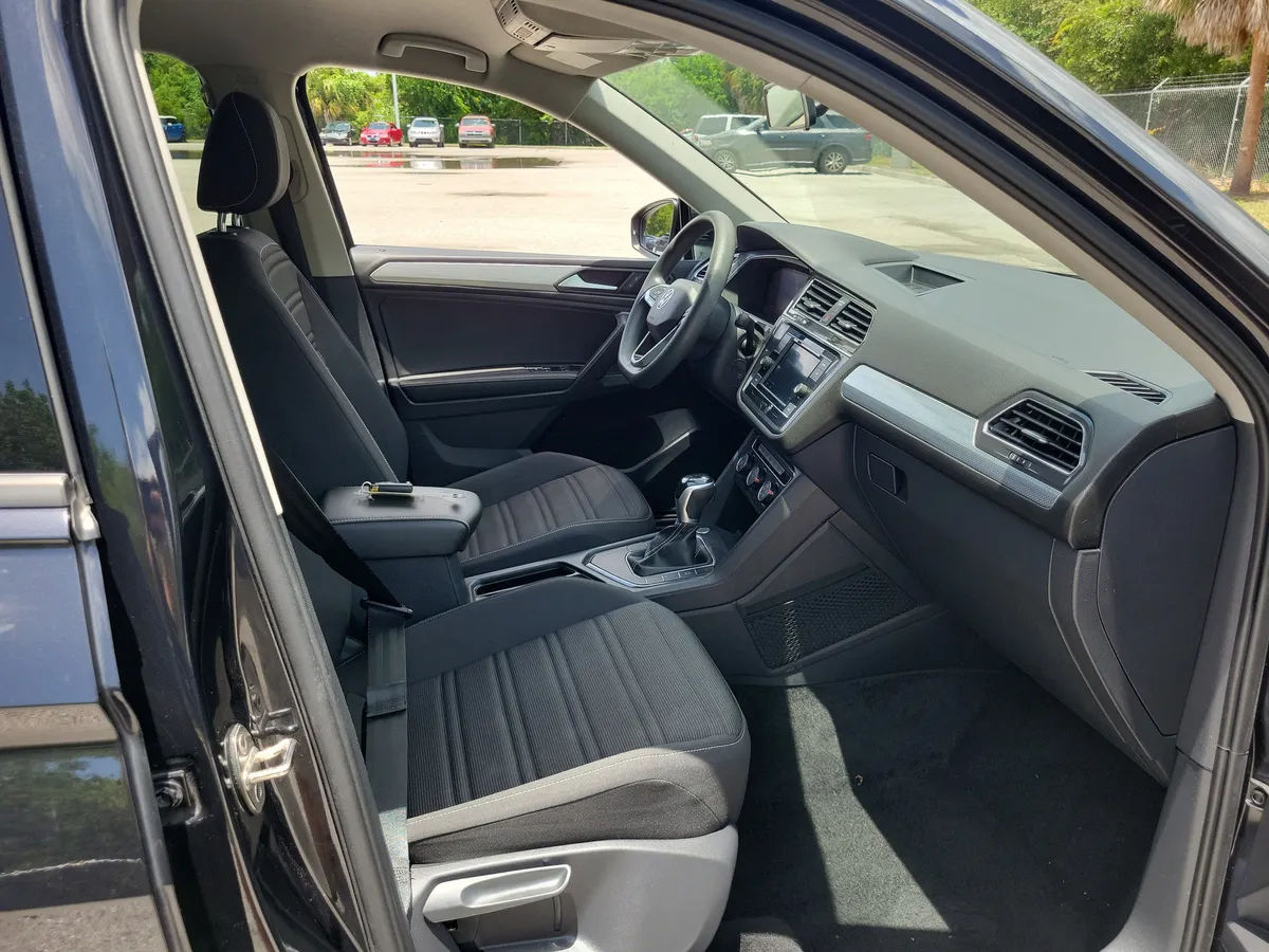 2022 Volkswagen Tiguan S thumbnail 30