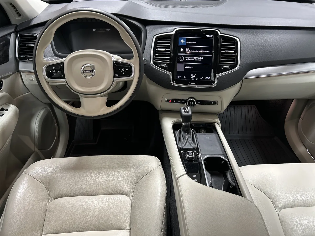 2022 Volvo XC90 Momentum thumbnail 8