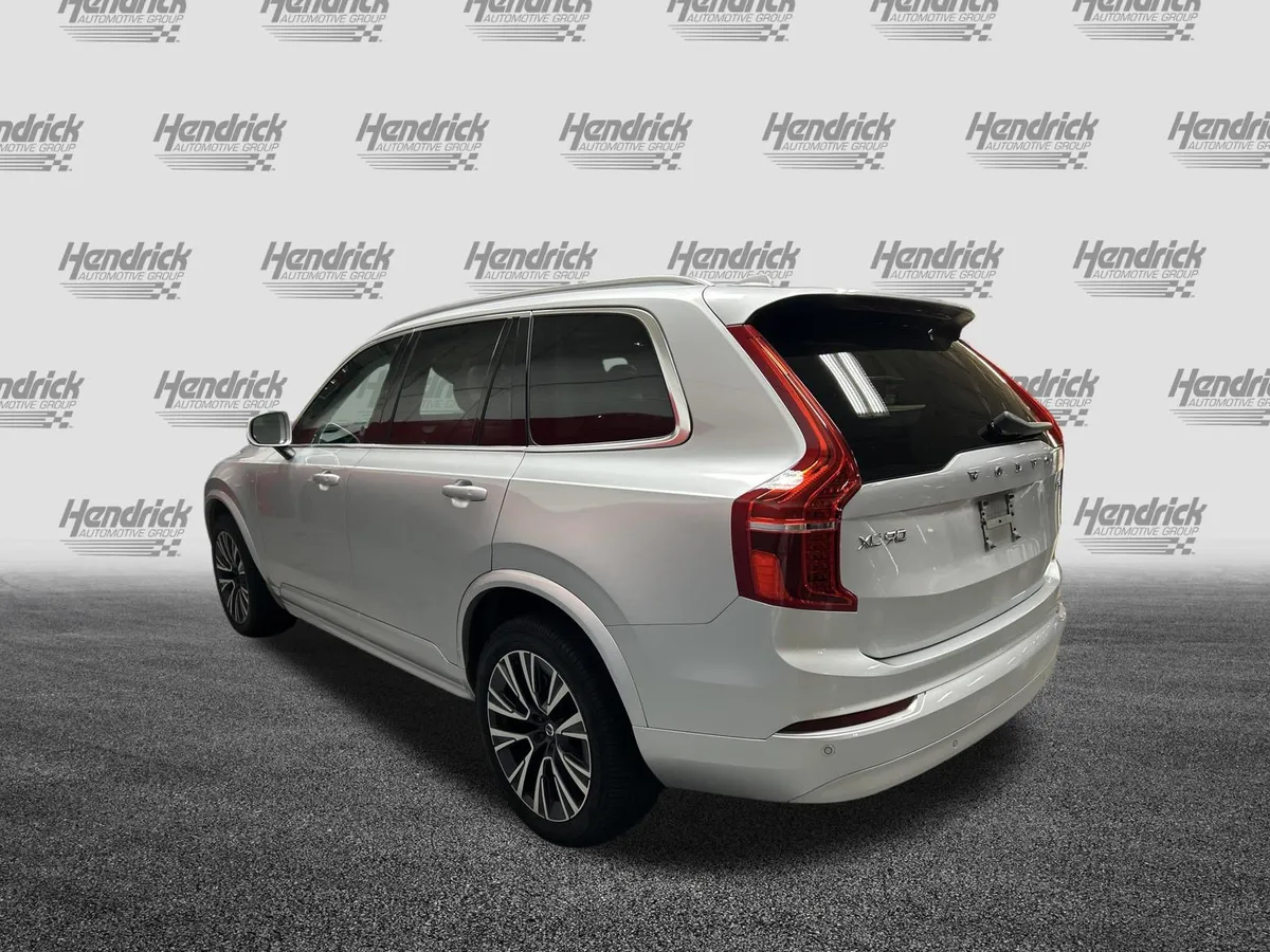 2022 Volvo XC90 Momentum thumbnail 9