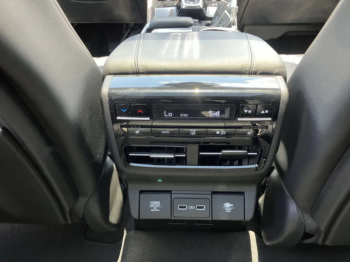 2023 Acura MDX SH-AWD w/Advance Package thumbnail 32