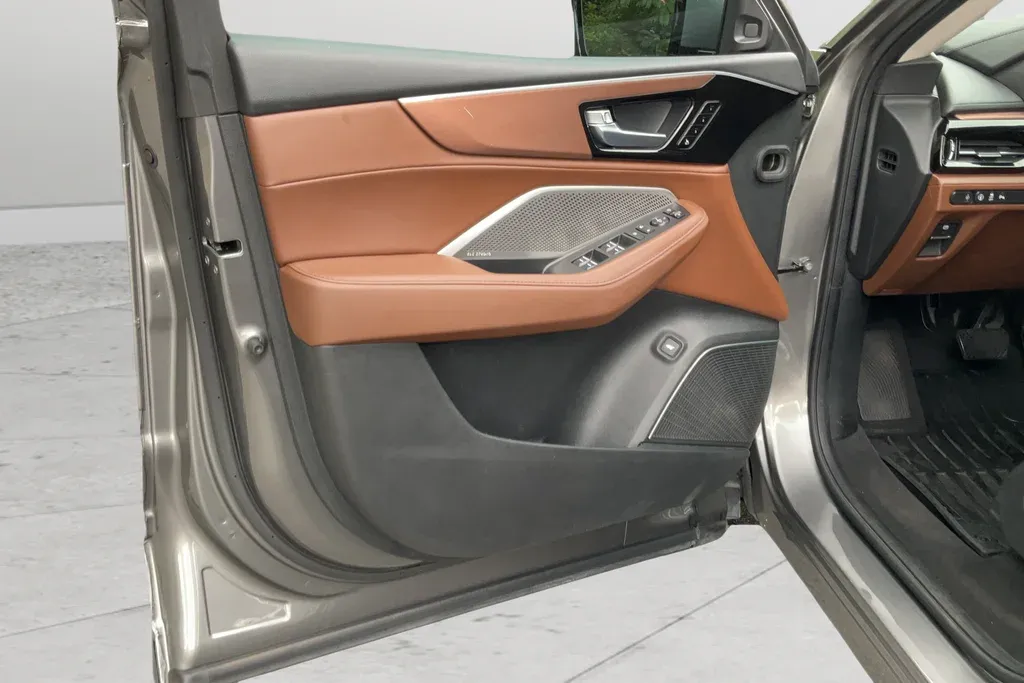 2023 Acura MDX Technology thumbnail 10
