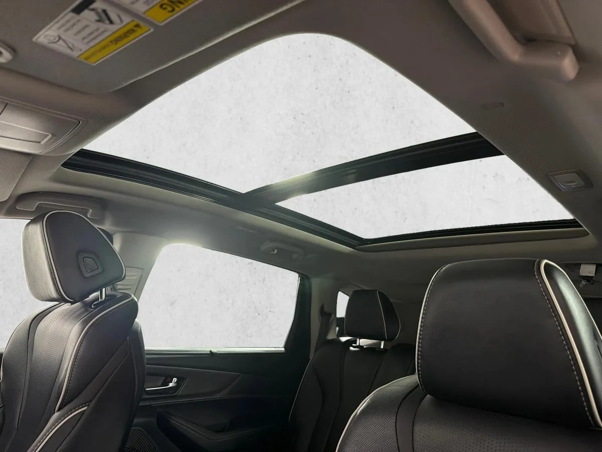 2023 Acura MDX w/Advance Package thumbnail 2