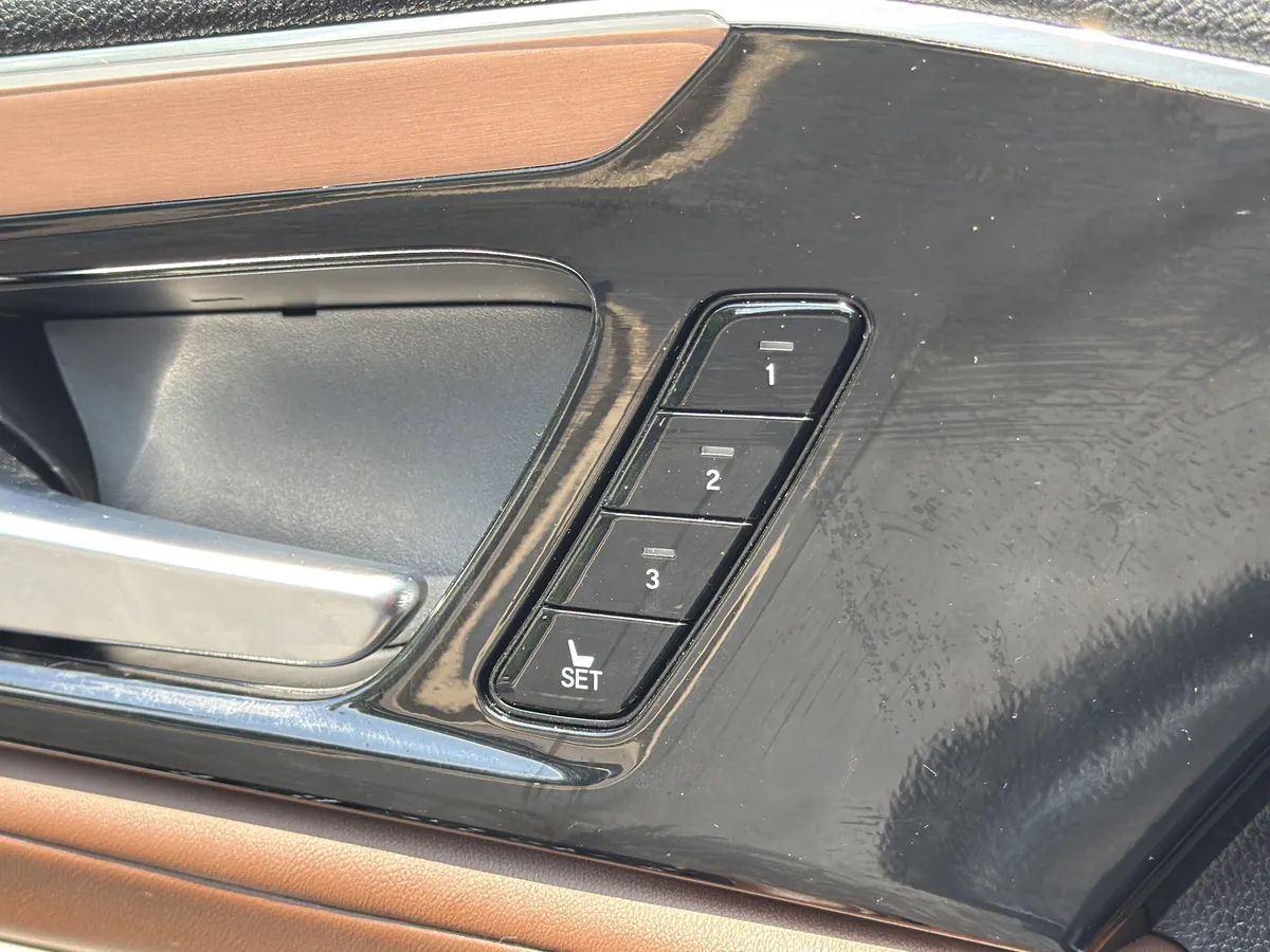 2023 Acura MDX w/Technology Package thumbnail 16