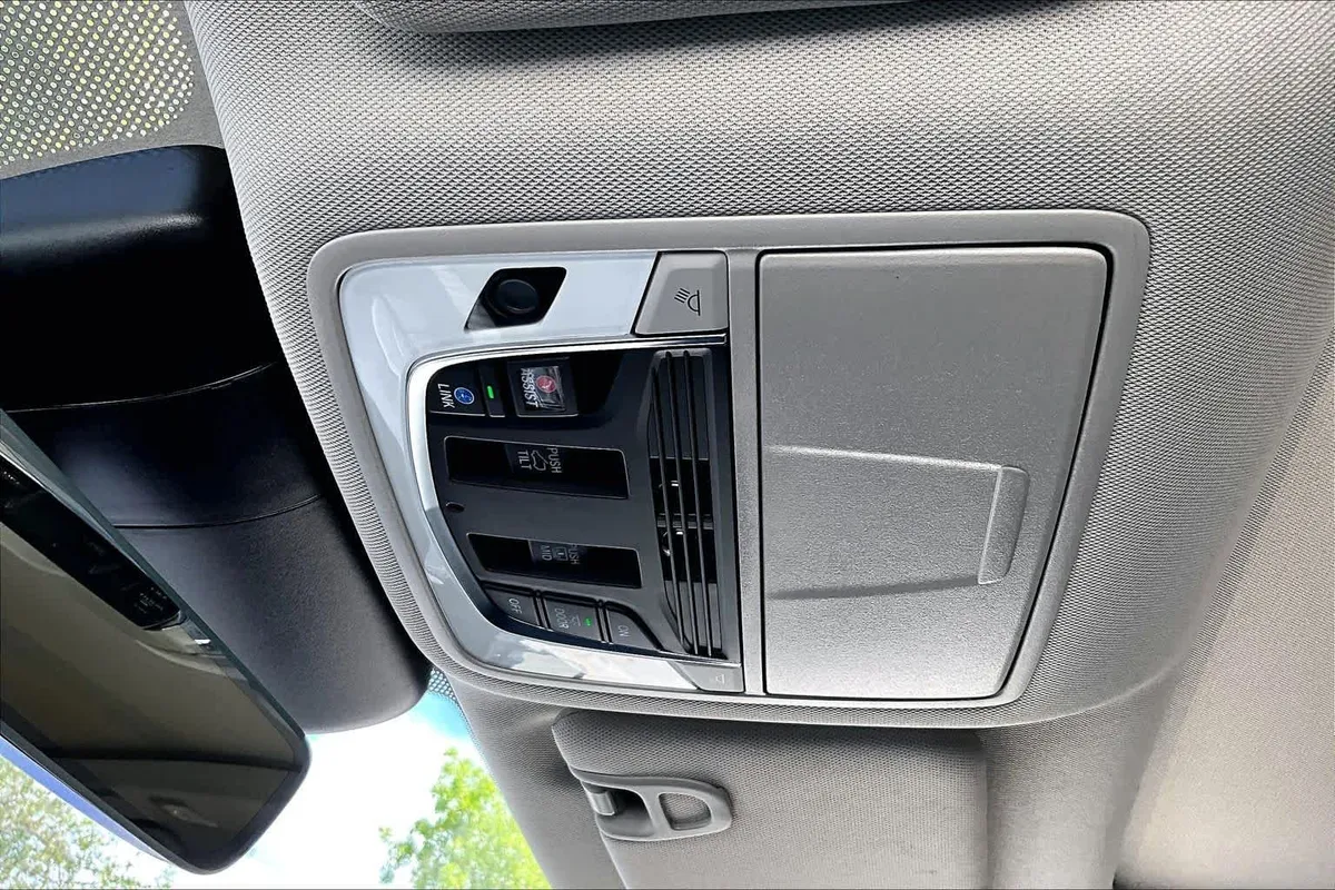 2023 Acura RDX w/Advance Package thumbnail 32