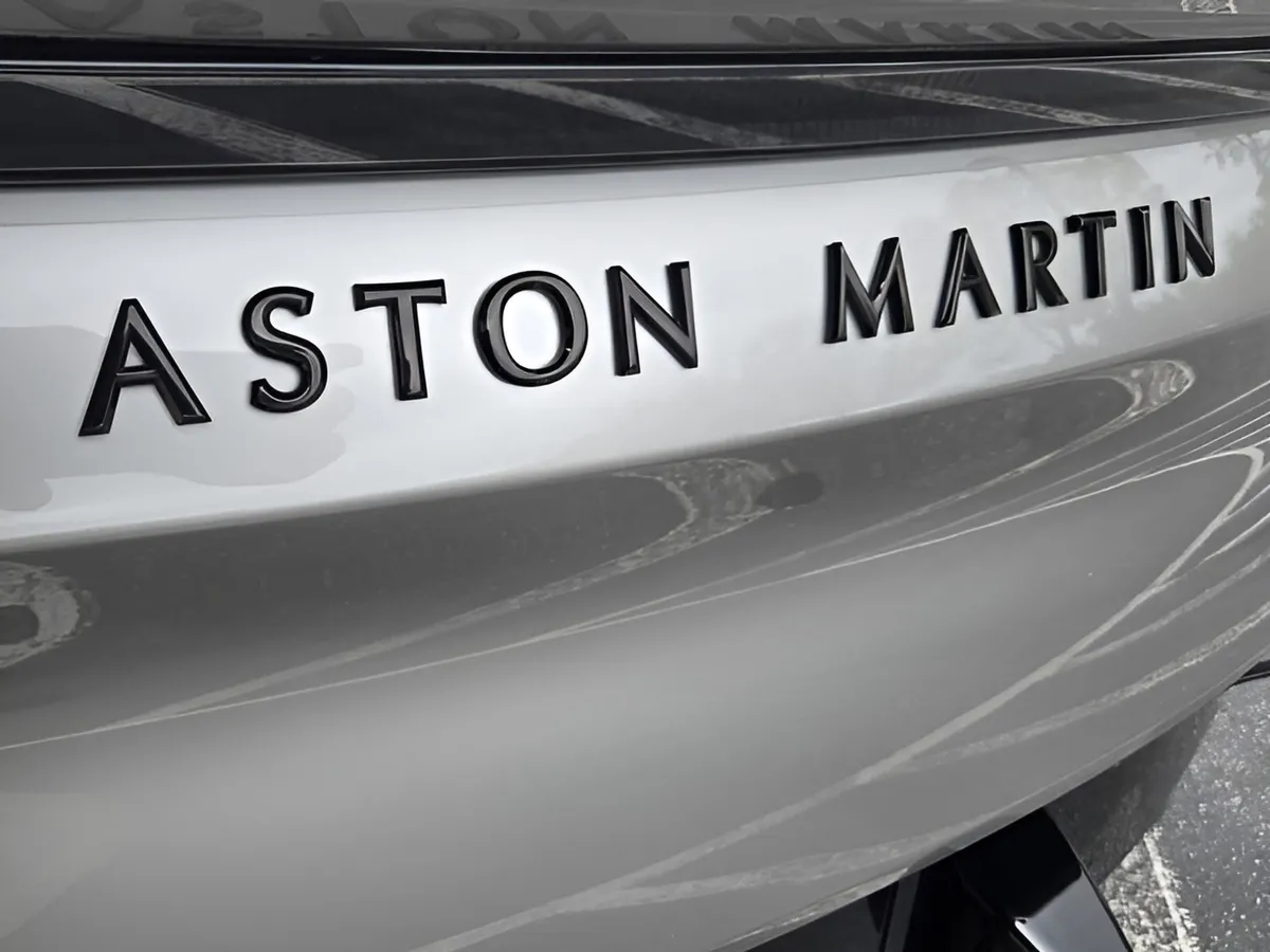 2023 Aston Martin DBS thumbnail 12