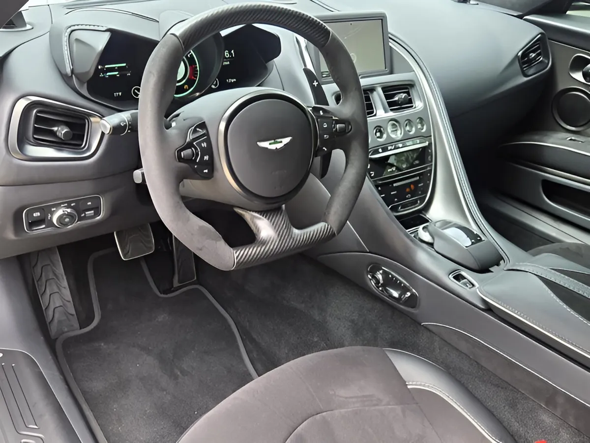 2023 Aston Martin DBS thumbnail 4
