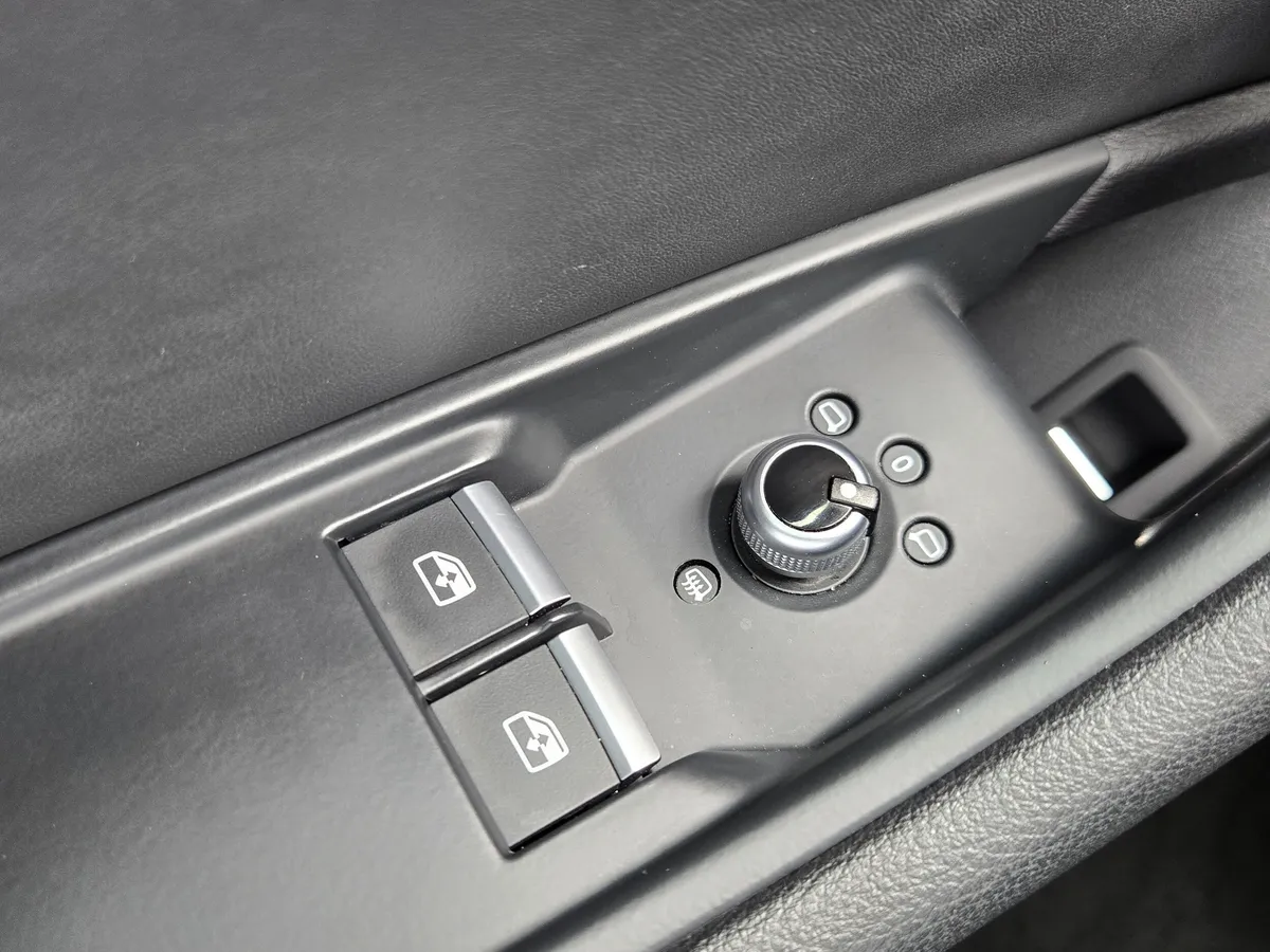 2023 Audi A5 S line Premium thumbnail 33