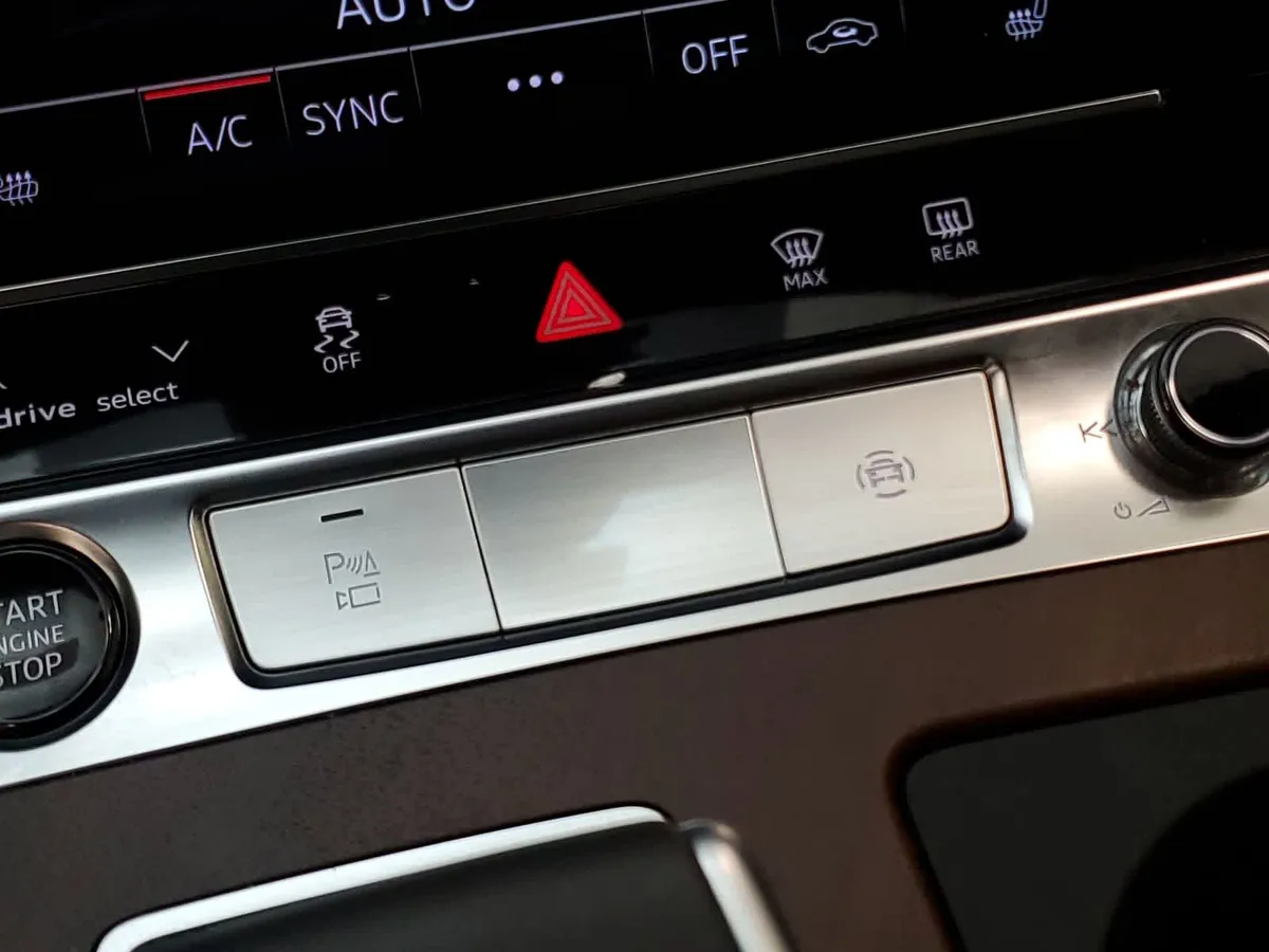 2023 Audi A7 55 Premium thumbnail 34