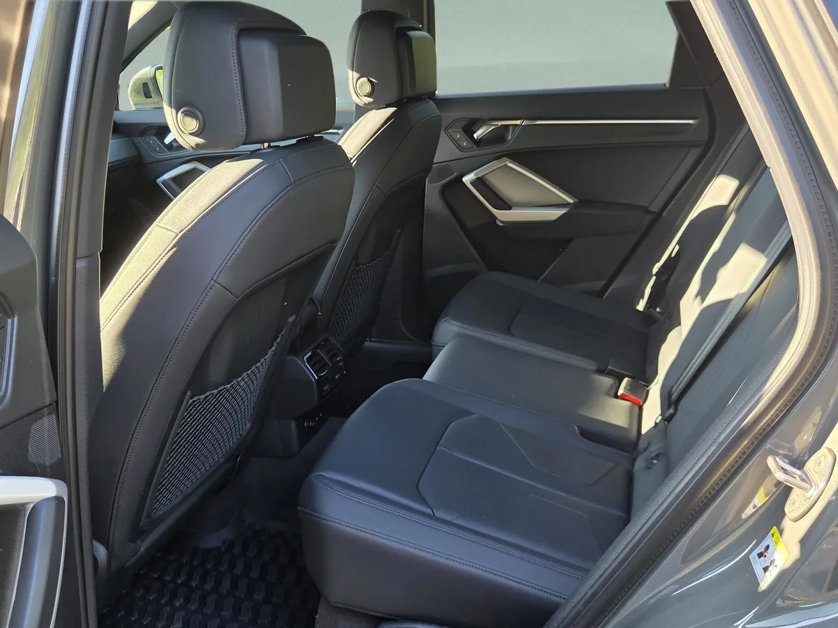 2023 Audi Q3 S line Premium Plus thumbnail 16