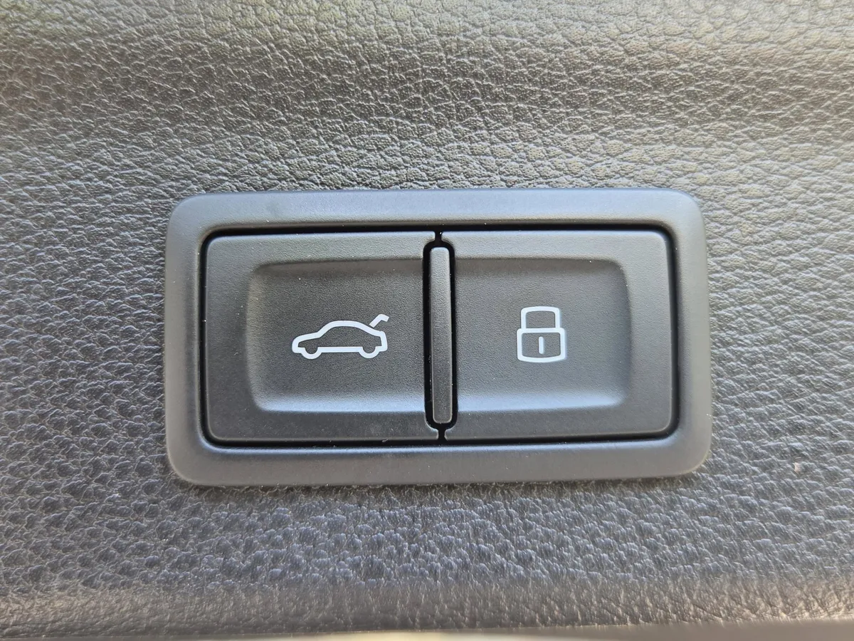 2023 Audi Q3 S line Premium Plus thumbnail 19