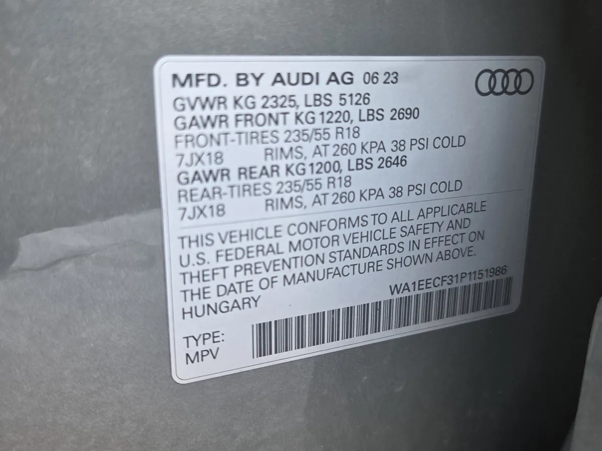 2023 Audi Q3 S line Premium Plus thumbnail 37