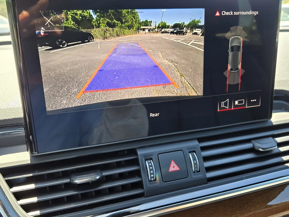 2023 Audi Q5 S line Premium thumbnail 11