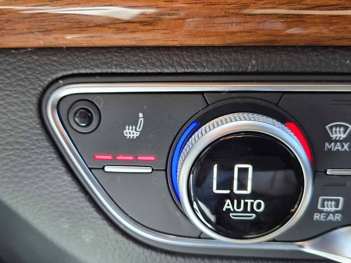 2023 Audi Q5 S line Premium thumbnail 12