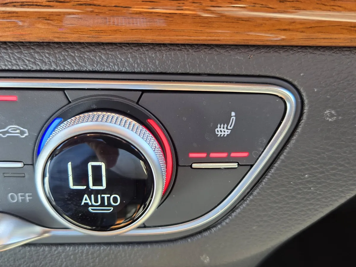 2023 Audi Q5 S line Premium thumbnail 13