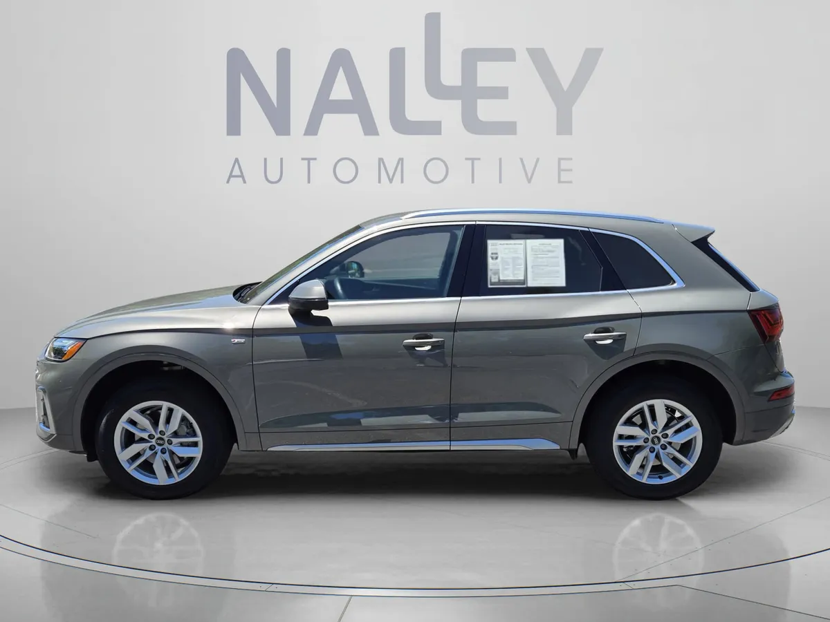 2023 Audi Q5 S line Premium thumbnail 2