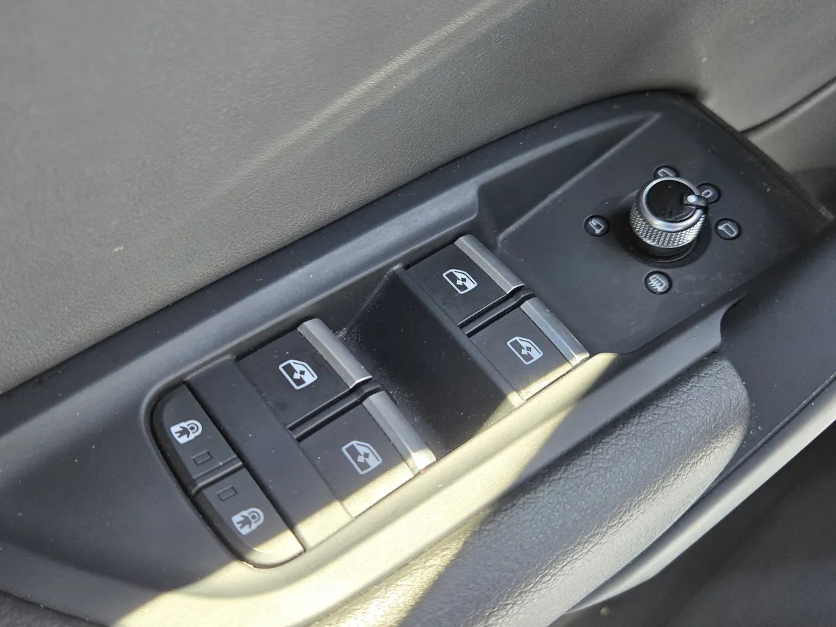 2023 Audi Q5 S line Premium thumbnail 21