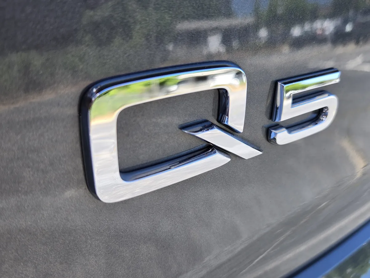 2023 Audi Q5 S line Premium thumbnail 34