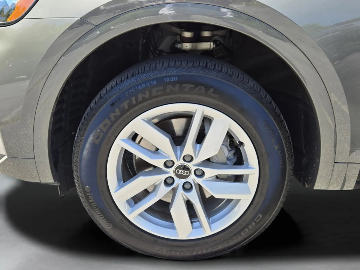 2023 Audi Q5 S line Premium thumbnail 37