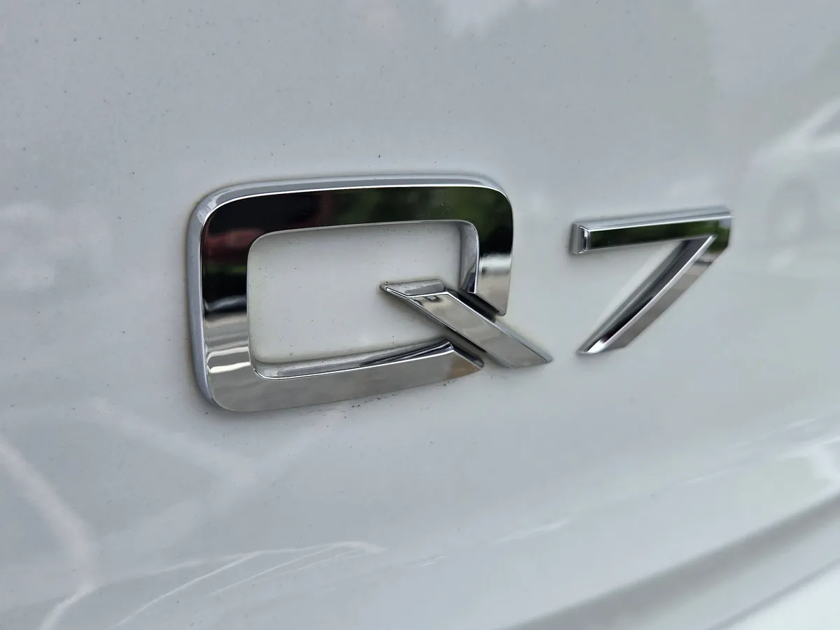 2023 Audi Q7 Premium thumbnail 10