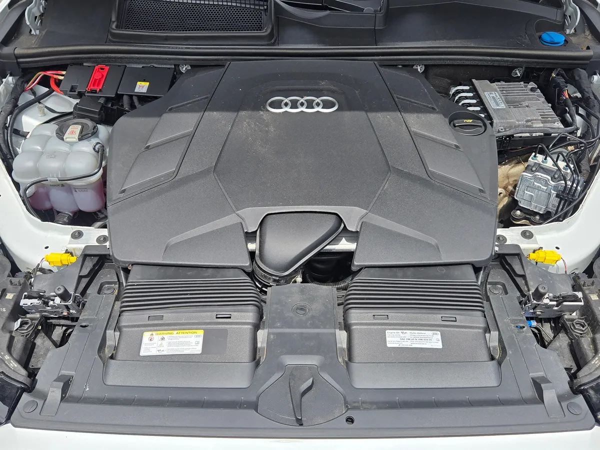 2023 Audi Q7 Premium thumbnail 14